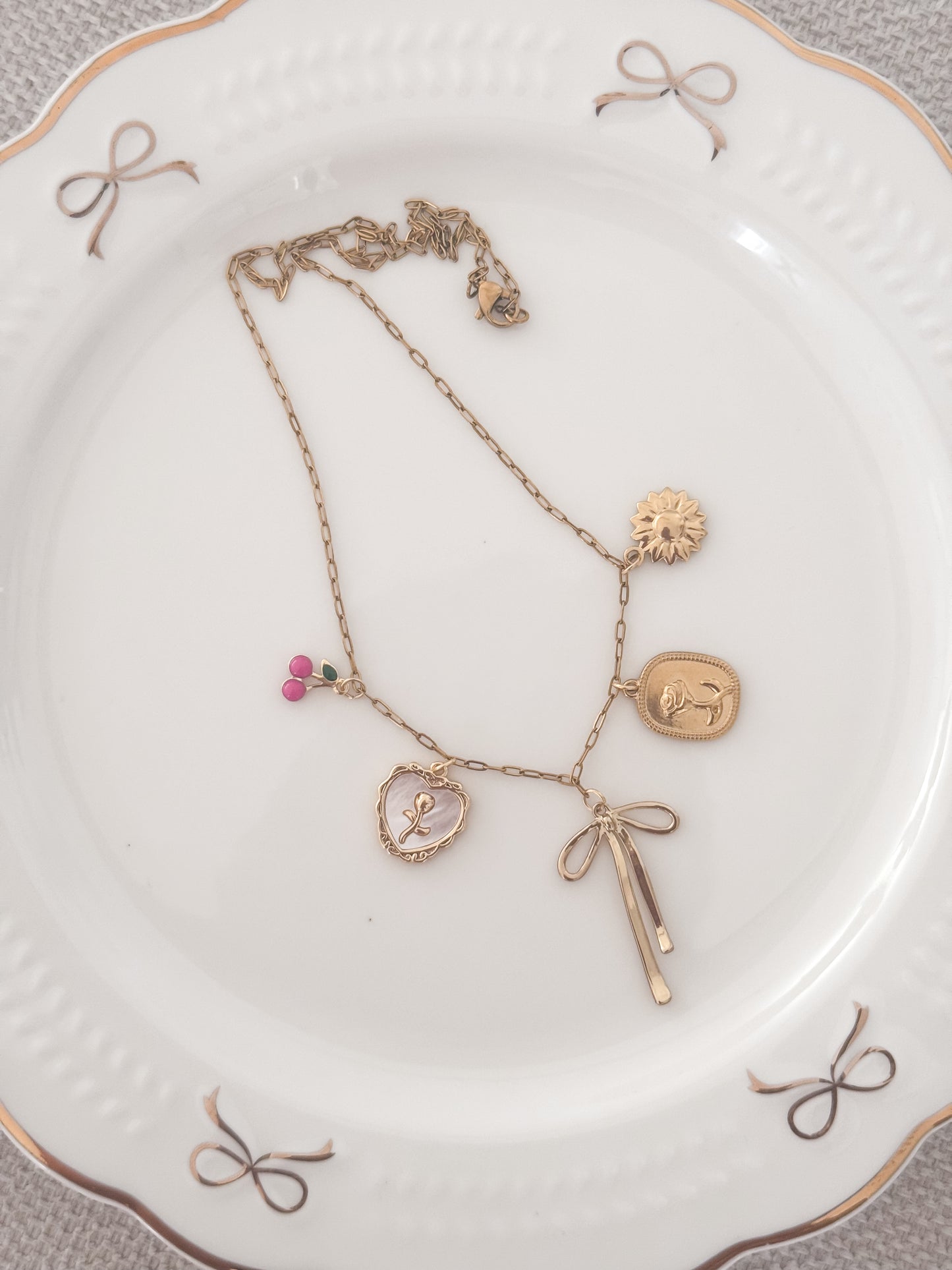 Claude Necklace