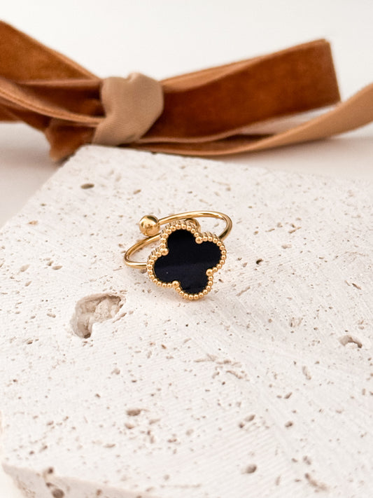 Clover Black Ring