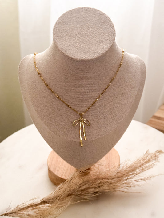 Bow Necklace