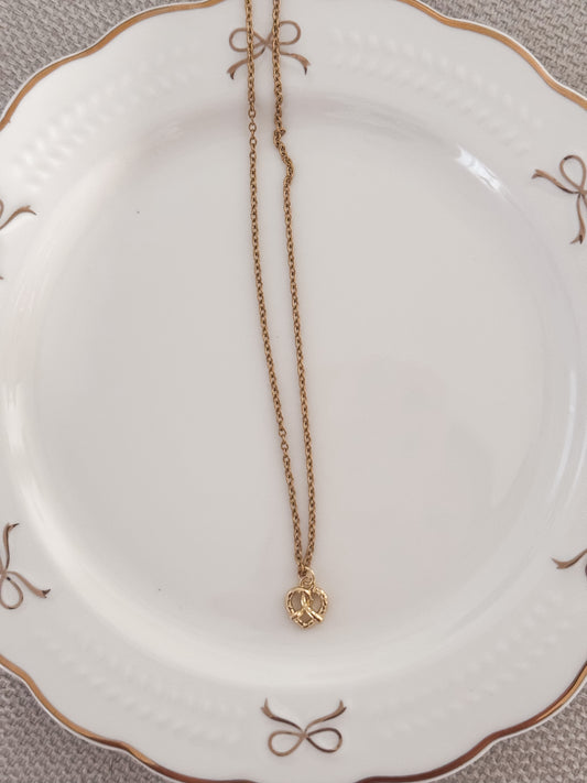 Pretzels lovers Necklace